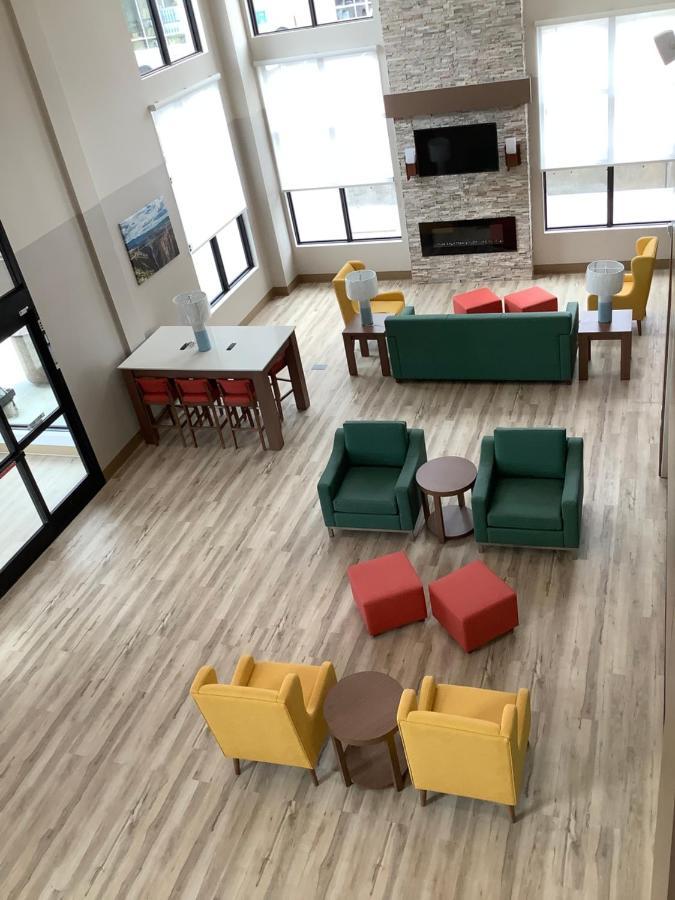 Comfort Suites Colorado Springs East - Medical Center Area Экстерьер фото