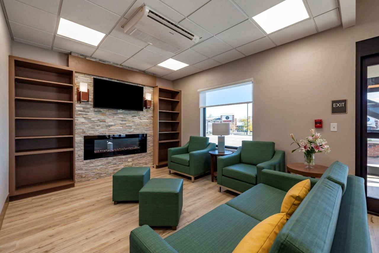 Comfort Suites Colorado Springs East - Medical Center Area Экстерьер фото