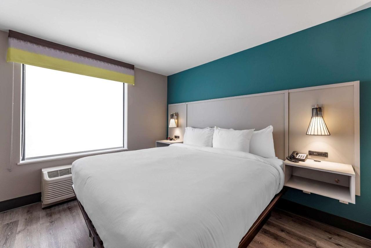 Comfort Suites Colorado Springs East - Medical Center Area Экстерьер фото