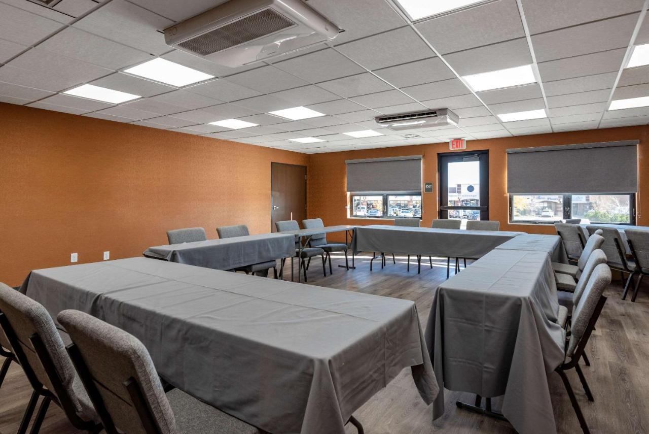 Comfort Suites Colorado Springs East - Medical Center Area Экстерьер фото