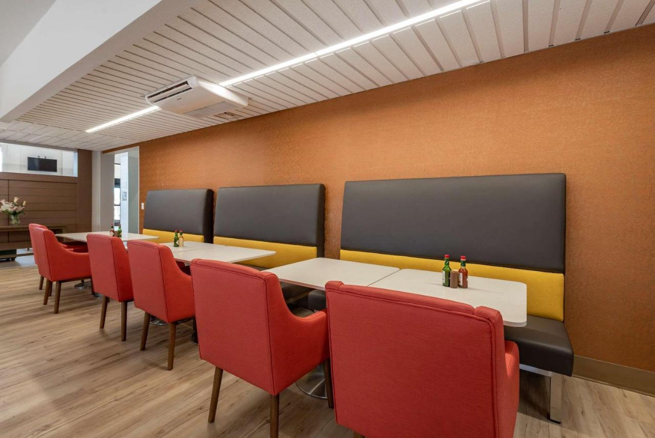 Comfort Suites Colorado Springs East - Medical Center Area Экстерьер фото