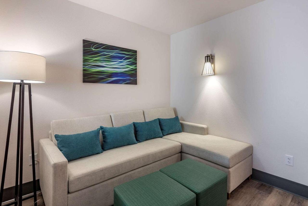 Comfort Suites Colorado Springs East - Medical Center Area Экстерьер фото