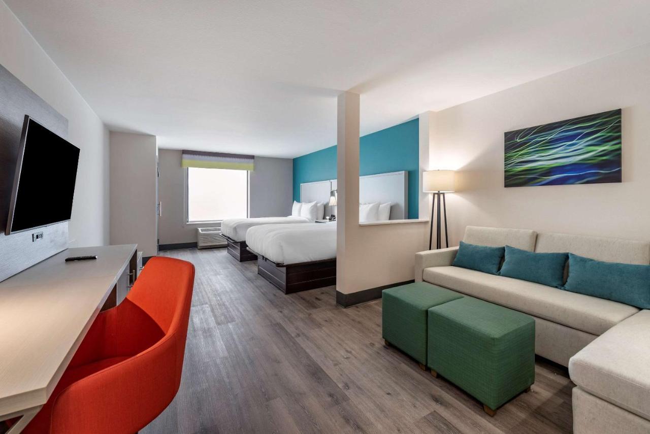 Comfort Suites Colorado Springs East - Medical Center Area Экстерьер фото