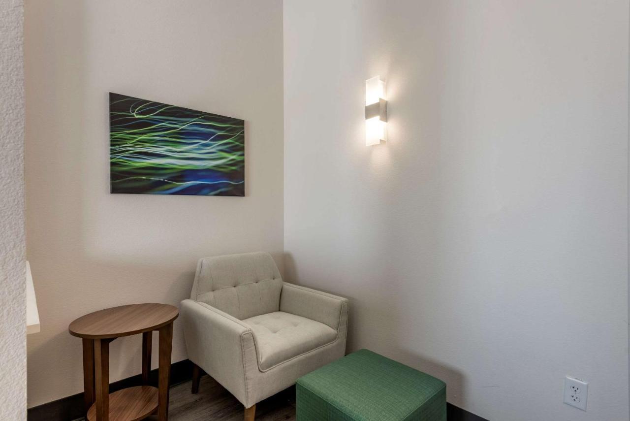 Comfort Suites Colorado Springs East - Medical Center Area Экстерьер фото