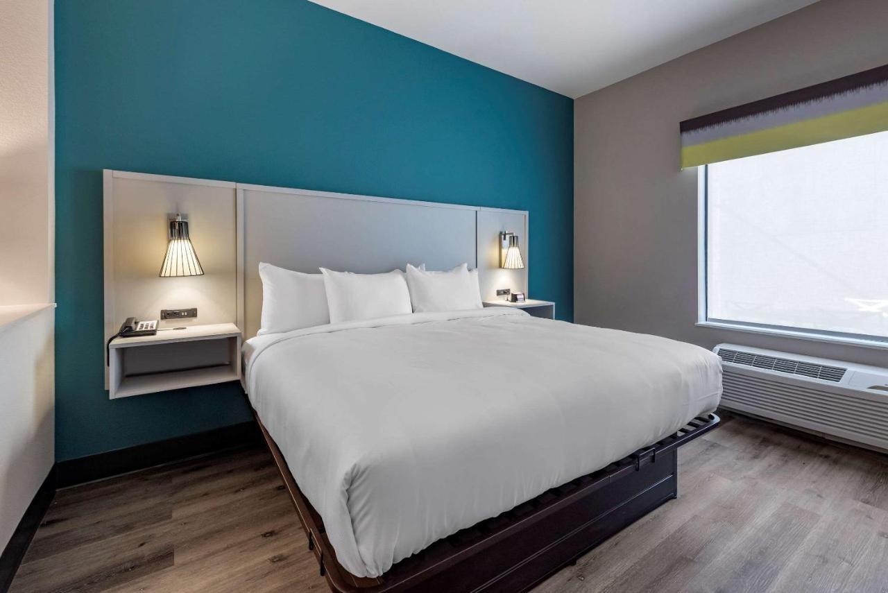 Comfort Suites Colorado Springs East - Medical Center Area Экстерьер фото