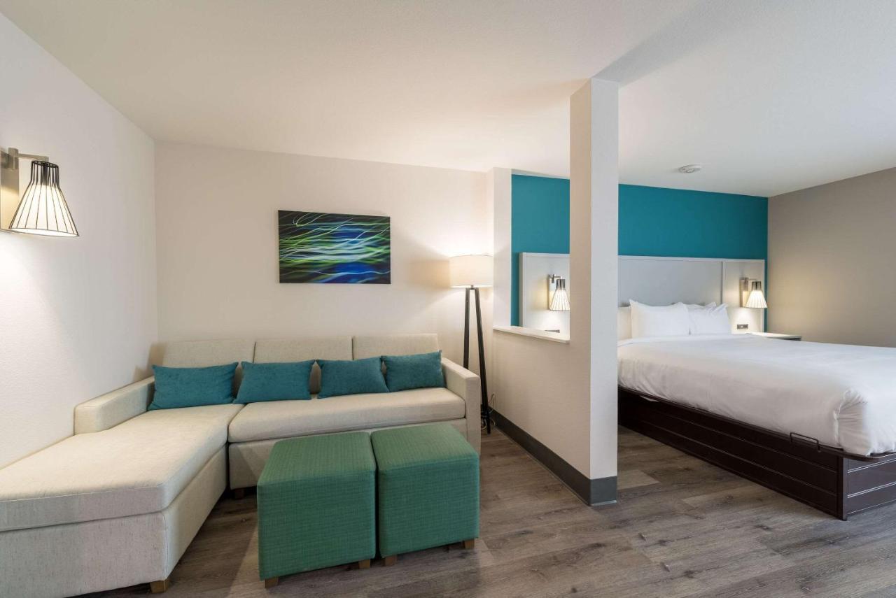 Comfort Suites Colorado Springs East - Medical Center Area Экстерьер фото