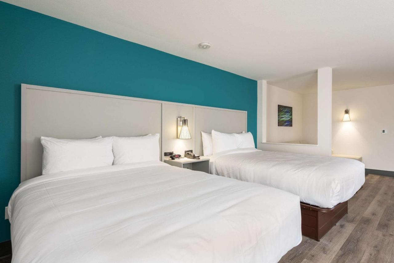 Comfort Suites Colorado Springs East - Medical Center Area Экстерьер фото