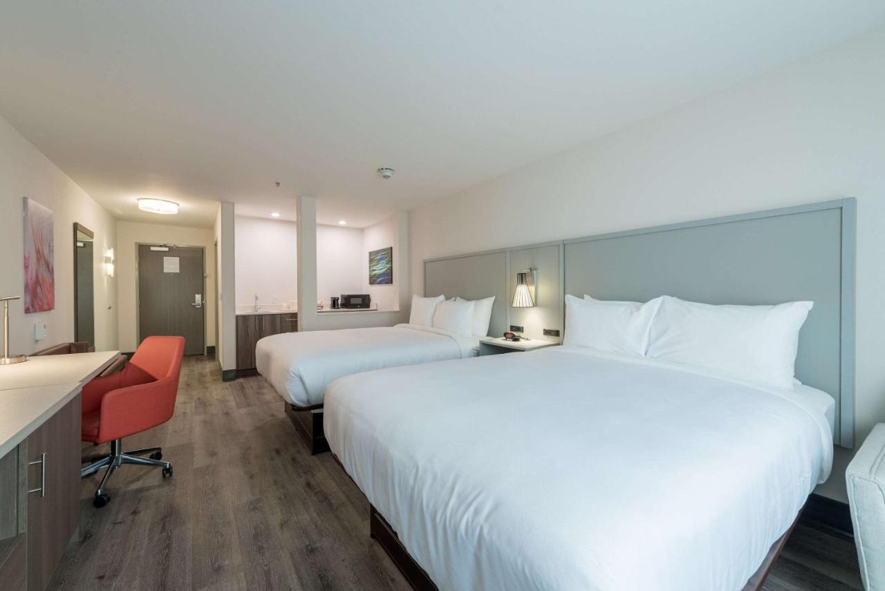 Comfort Suites Colorado Springs East - Medical Center Area Экстерьер фото
