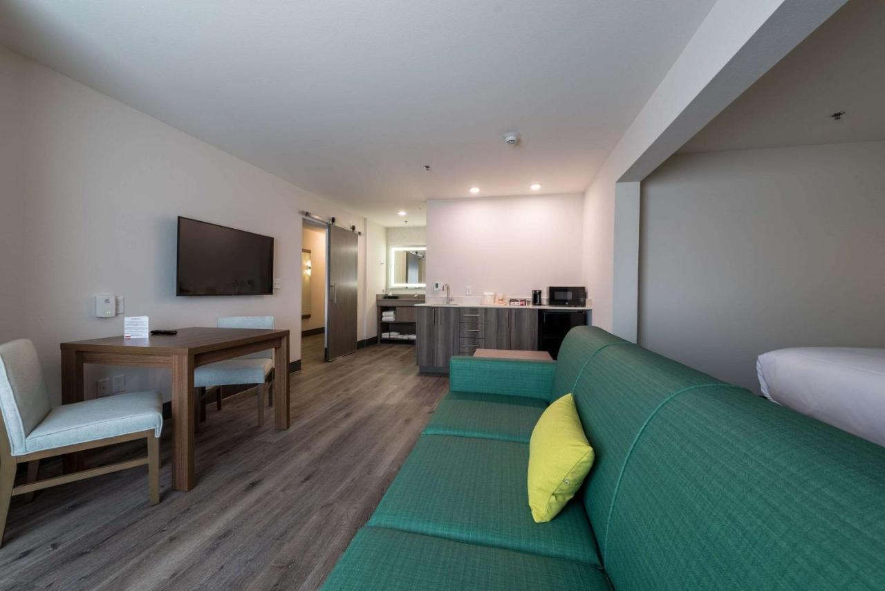Comfort Suites Colorado Springs East - Medical Center Area Экстерьер фото